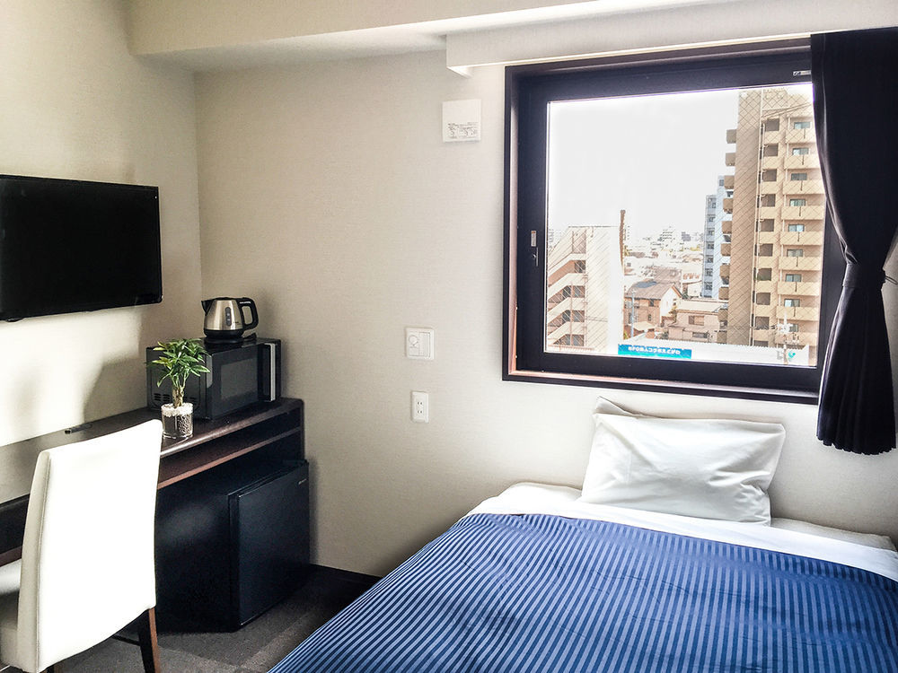 Hotel Livemax Kasai Ekimae Токио Экстерьер фото